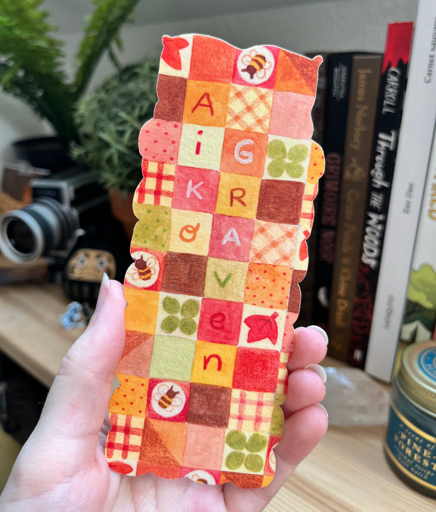 Sleepy bear | Die cut Bookmark