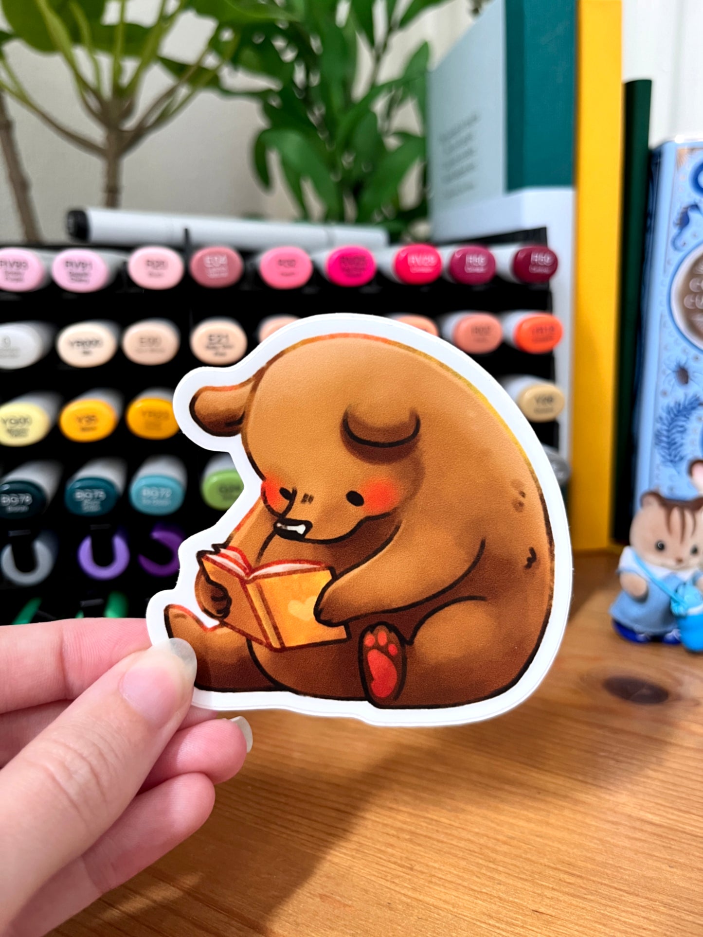 Chonky bear reading a book sticker | Matte vinyl