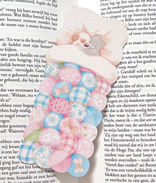 Sleepy puppy & kitty | Die cut Bookmark